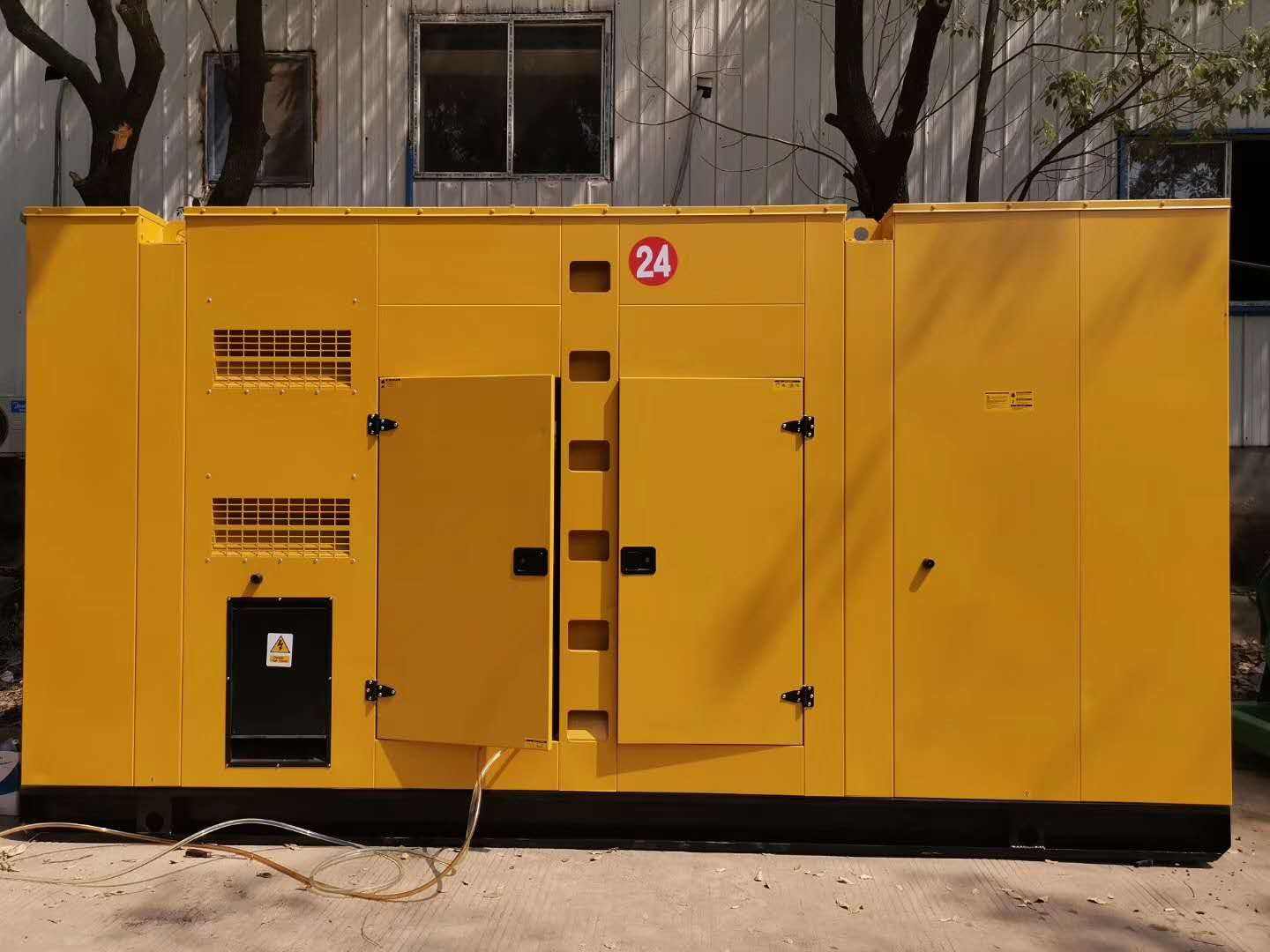 亭湖租赁发电机-国产柴油发电机油耗的奥秘